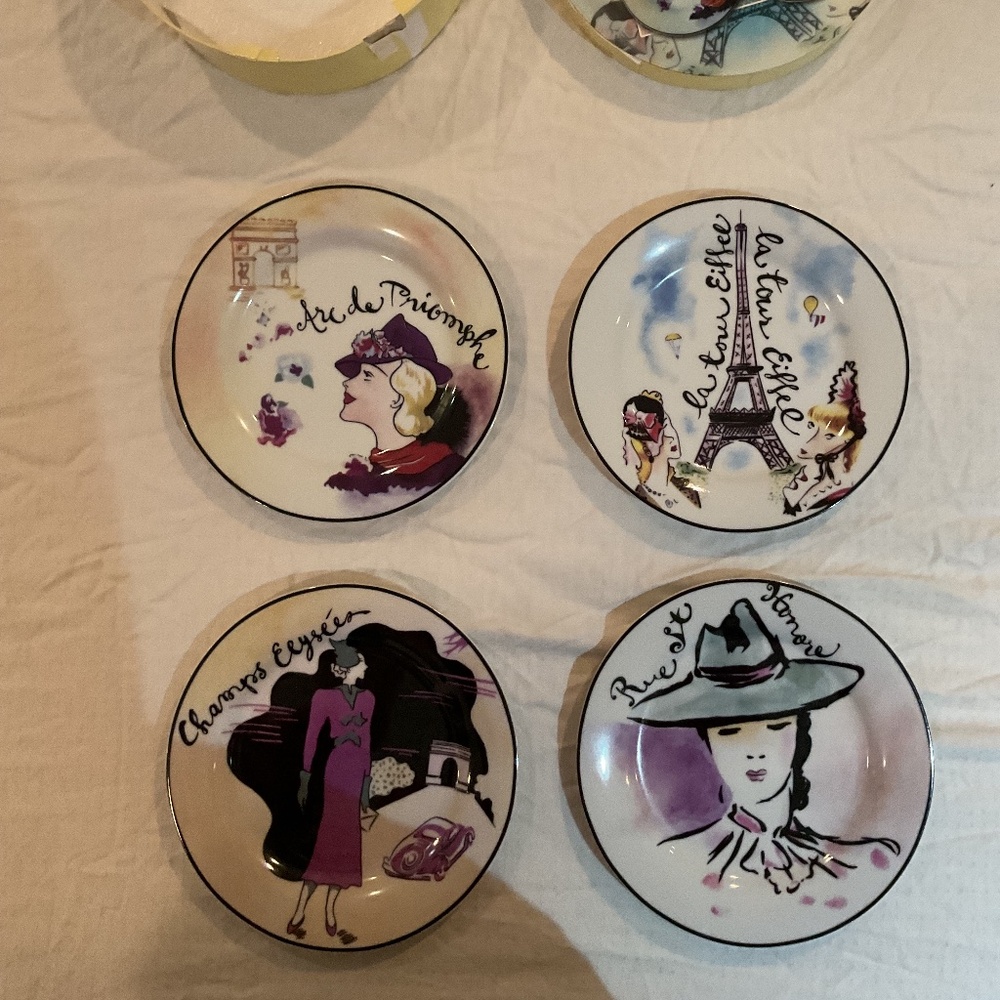 RETRO set of plates.  Use as wall decor.